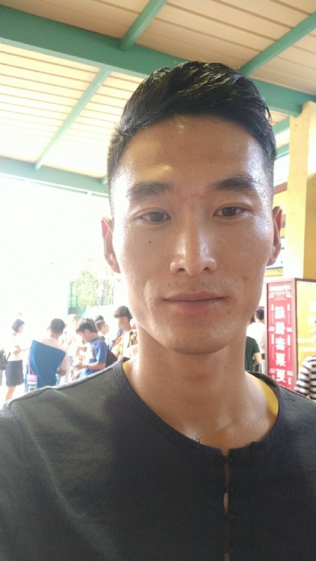 难得糊涂的第一张照片--周口相亲服务中心