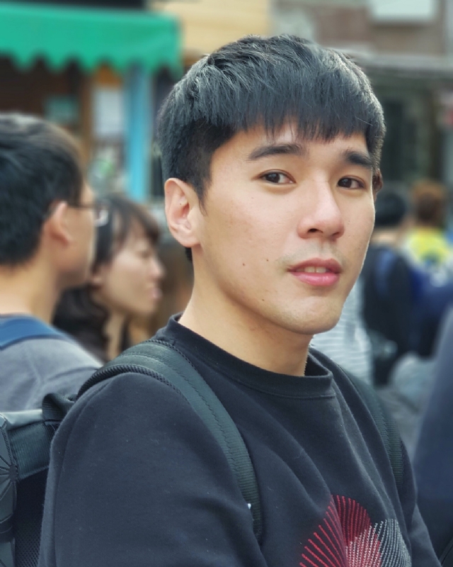 雨中孤独的第一张照片--周口相亲服务中心
