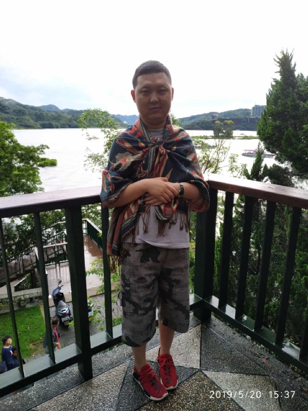 爱情里的俩个人的第一张照片--周口相亲服务中心