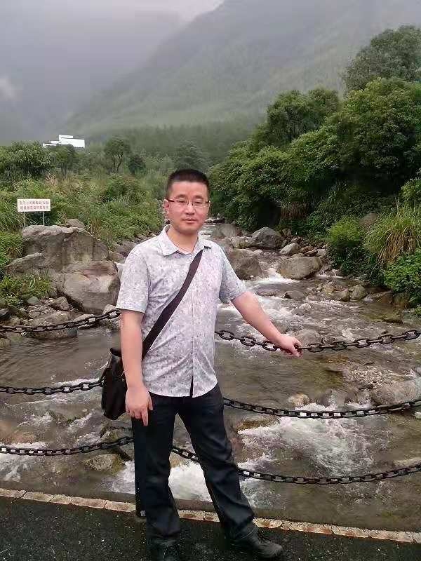 淡定牛魔王的第三张照片--周口相亲服务中心