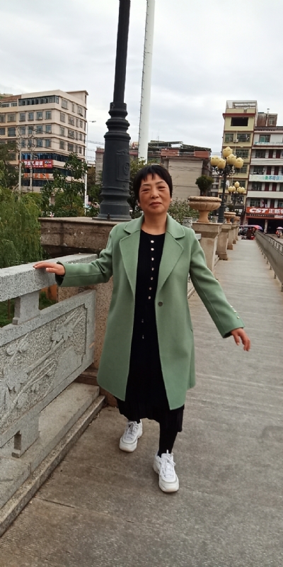 小玲的第一张照片--周口相亲服务中心