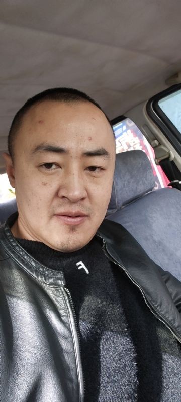 精神九哥的第一张照片--周口相亲服务中心
