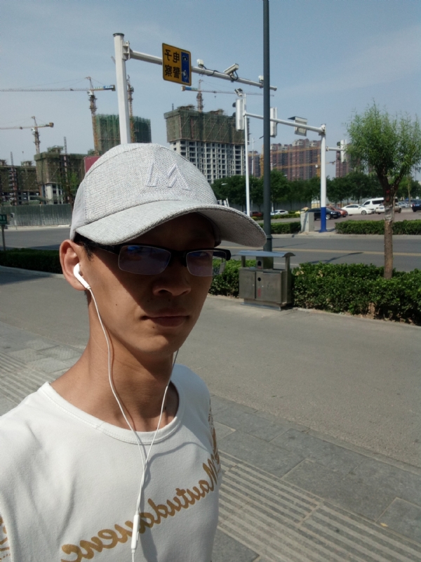 挥一挥手什么都没有的第一张照片--周口相亲服务中心