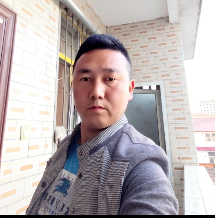 帅帅的大叔的第一张照片--周口相亲服务中心