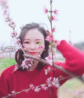 小桌子的第一张照片--周口相亲服务中心