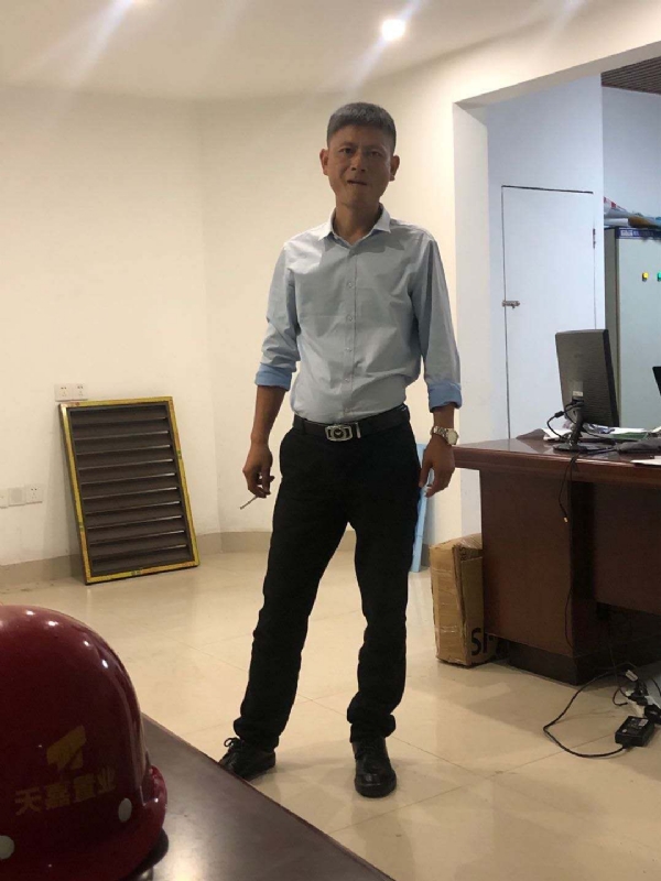 郁闷之中的第一张照片--周口相亲服务中心