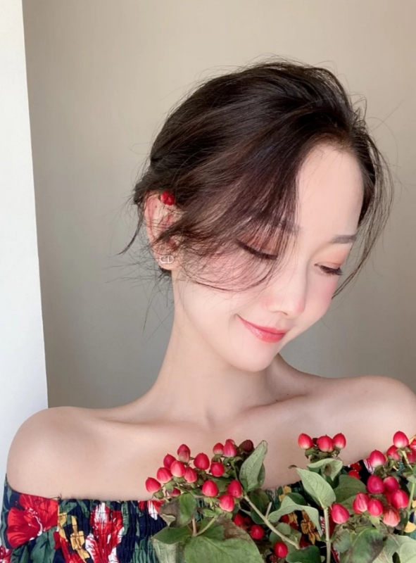 小诗vanessa的第二张照片--周口相亲服务中心