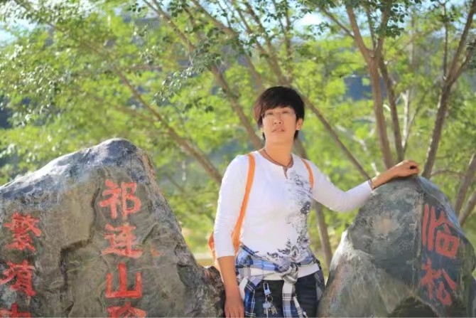 弱水河边青春草的第一张照片--周口相亲服务中心