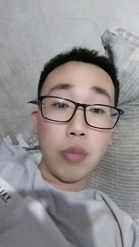 喜欢比我大的女人的第一张照片--周口相亲服务中心