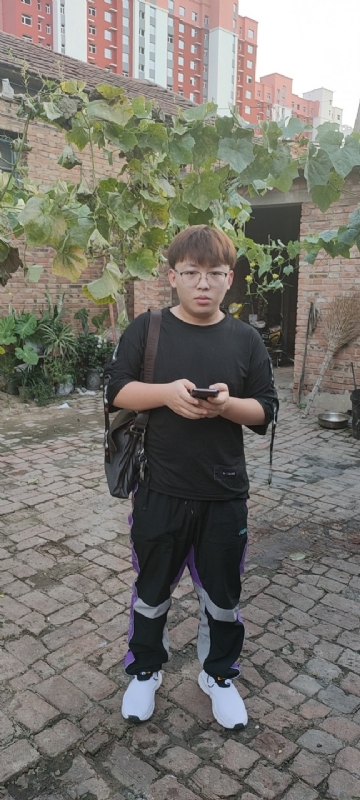 辛禹的第二张照片--周口相亲服务中心