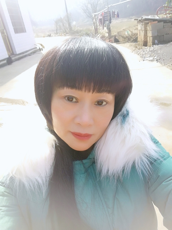 金鱼儿的第一张照片--周口相亲服务中心