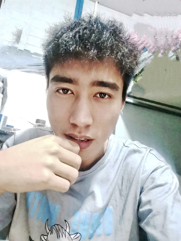 未来可期的第一张照片--周口相亲服务中心