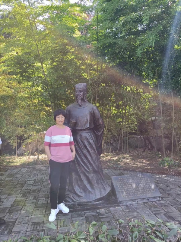 秋天的菊花的第一张照片--周口相亲服务中心