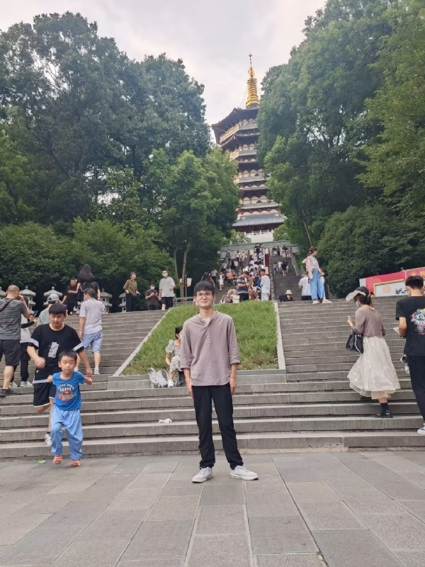 阳光男孩的第五张照片--周口相亲服务中心