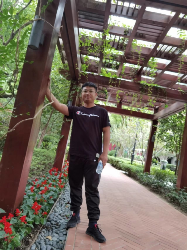 会飞的鱼的第三张照片--周口相亲服务中心