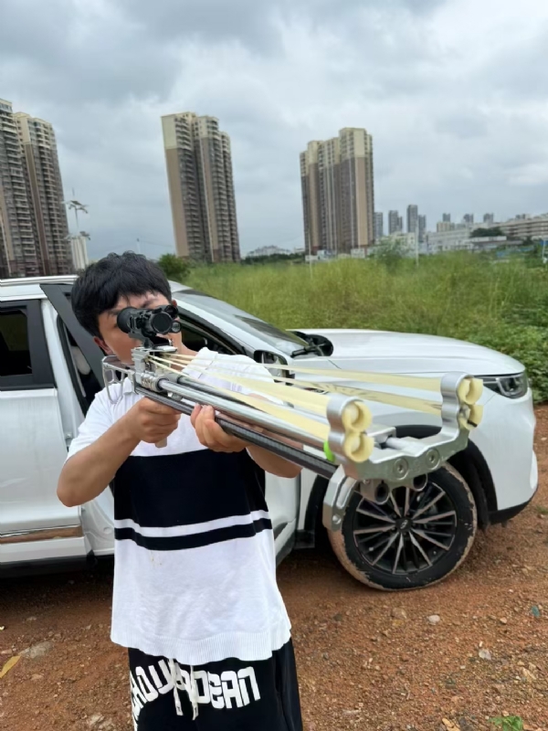 凌其飞的第四张照片--周口相亲服务中心