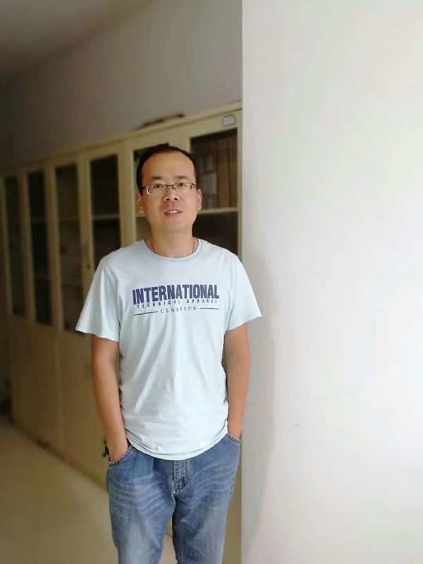 黄土麦田的第三张照片--周口相亲服务中心