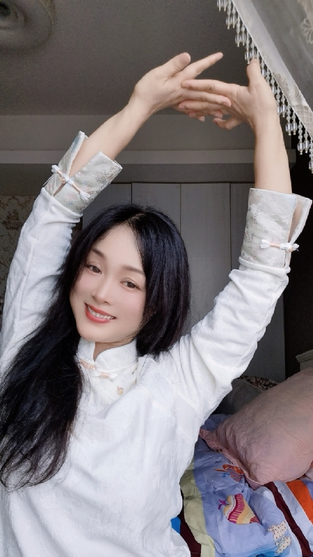伊伊的第三张照片--周口相亲服务中心