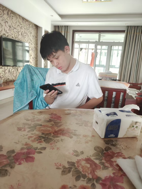铁在烧的第一张照片--周口相亲服务中心